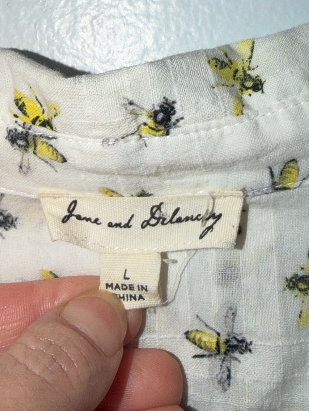 100% Cotton Jane and Delancey White Floral Pintuck Top with Yellow Bee Accents - Picture 2 of 4